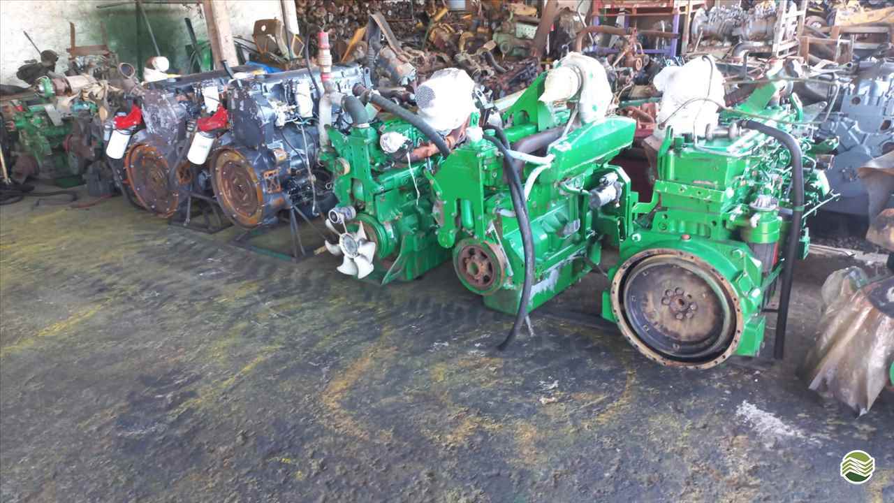 COLHEITADEIRA JOHN DEERE JOHN DEERE CANA 3520 Só Agrícola Máquinas e Peças BARRETOS SÃO PAULO SP